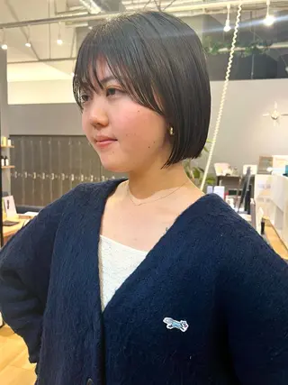 ミディアム 田中 優菜のヘアスタイル