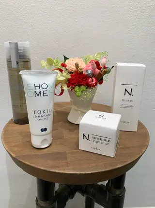 ケアブリーチ/ili 村上佳那多のヘアスタイル