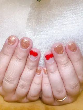 ネイル ECLAT エクラ所属・寺山 千鶴のネイルデザイン