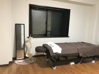 美容スポーツ整体Supreme Ace所属・骨盤矯正　SA ゆかりのエステ・リラクイメージ