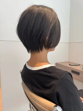 ショート 美髪に人生を賭けた 白髪と癖毛特化美容師のヘアスタイル