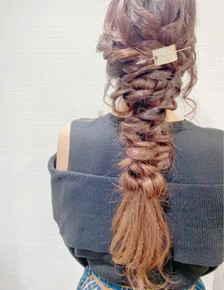 ヘアアレンジ GRANLUSSO 〜グランルッソ駅前店所属・木口 嘉美のヘアスタイル