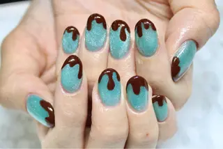 ネイル レイジー スワンのネイルデザイン