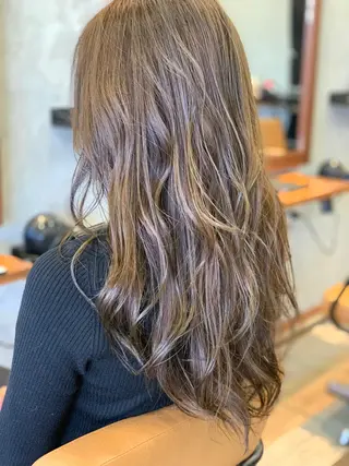 セミロング 💘トレンドスタイル 💘透明感ヘアのヘアスタイル