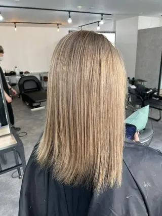 ミディアム ヘアアレンジ カラー パーマ メンズ キッズ ネイル マツエク・マツパ カラー特化サロン Eir心斎橋のヘアスタイル