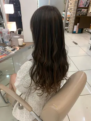 ロング カラー 羽エクステ🩷 🤍まき🤍のヘアスタイル