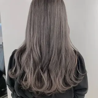 ロング カラー 透明感/グレージュ/ ベージュ/るな🪽のヘアスタイル