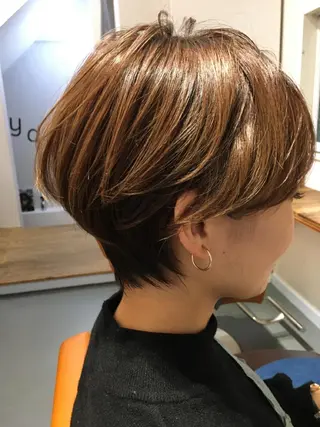 ショート カラー 代表　土屋ヒロユキ ショートカットのヘアスタイル