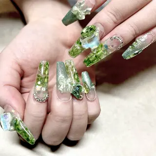 ネイル she nail studio所属・パラジェル/スカルプ salonOerbaのネイルデザイン