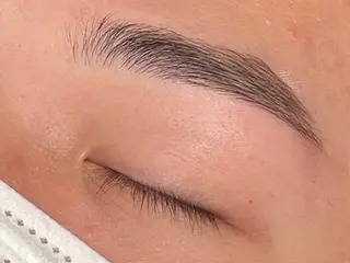 アイブロウ アイブロウサロンRidive恵比寿所属・RIDIVE りのの眉毛・アイブロウイメージ