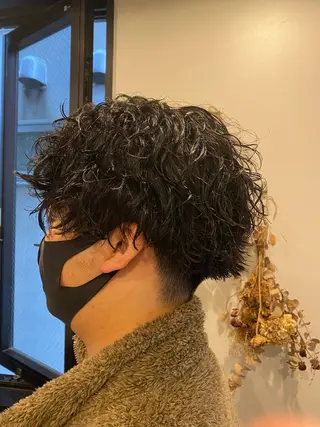 ミディアム カラー パーマ ヘアアレンジ メンズ メンズパーマの巨匠 鈴木純のヘアスタイル