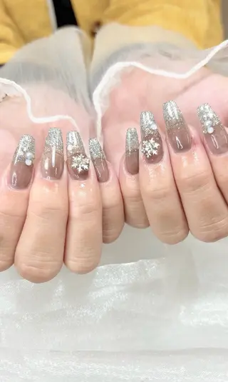 ネイル shiro所属・shiro あやかのネイルデザイン