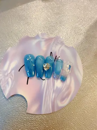 ネイル 兒島 菜緒のマツエク・マツパデザイン