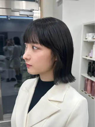 ショート Aura所属・丸山 心 / 艶カラーのヘアスタイル