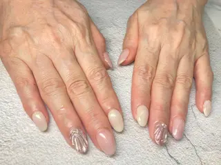 ネイル Queennail 北堀江AYAのネイルデザイン