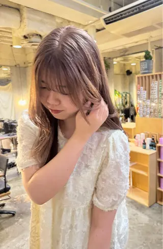 ロング カラー illatos所属・illatos あやののヘアスタイル