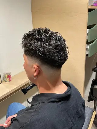 パーマ メンズ Le'a所属・渋谷/フェード/ 國分 翔のヘアスタイル