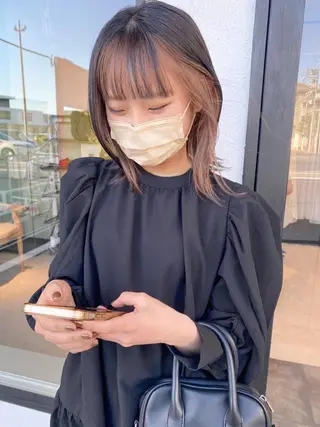 ミディアム カラー 藤井 貴美子のヘアスタイル