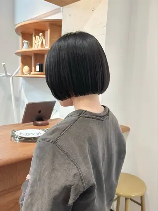ミディアム aiko【艶カラー ・ミニモ年内で終了】のヘアスタイル