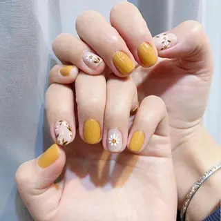 ネイル 🦋ネイルサロン ブラン🌈ゆりのネイルデザイン