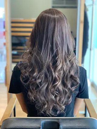 ロング カラー 関口 友行のヘアスタイル