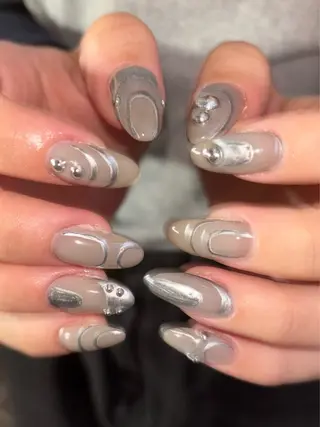 ネイル 🪐富島彩夏 /海外nail🪐のネイルデザイン