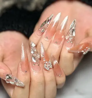 ネイル 新山 聖のネイルデザイン