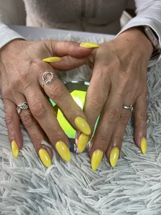 ネイル シェヌネイル JURAのネイルデザイン