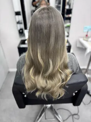 ロング ALPHA りくやのヘアスタイル