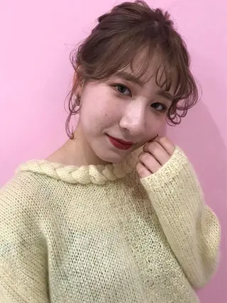 ミディアム カラー 岩田 萌那のヘアスタイル