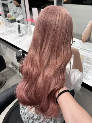 ロング カラー 履歴修正屋さん／ ブロンド／ホワイトのヘアスタイル