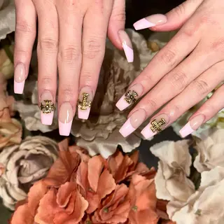 セミロング BeautySalonKREI所属・KREI NORIKAのネイルデザイン