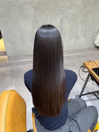 ロング SARA 【大阪梅田】のヘアスタイル