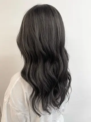 ロング カラー ヘアアレンジ FONS 🤍yurika🤍のヘアスタイル