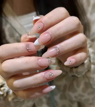 ネイル Lyna 池袋のネイルデザイン