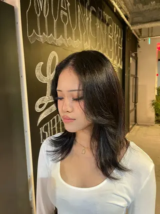 セミロング the OSCAR所属・韓国ヘアスタイリスト Harukaのヘアスタイル