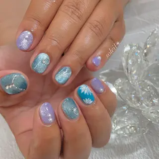 ネイル 粟津 美紀のネイルデザイン