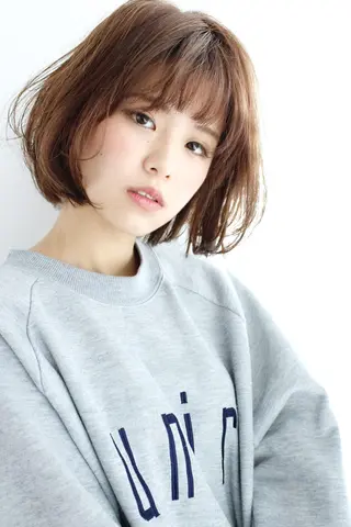 ミディアム カラー 浅沼 久瑠美のヘアスタイル