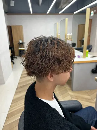 ミディアム パーマ メンズ 🪐メンズ特化 ヤマクラ　タイキのヘアスタイル