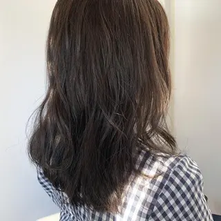 セミロング カラー 【Uneユヌ】菊地 春那のヘアスタイル