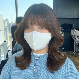 ミディアム カラー レイヤー/顔周り /透明感🩶高橋大のヘアスタイル