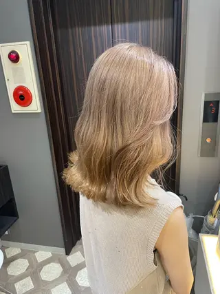 カラー AIRI layer cut hairのヘアスタイル