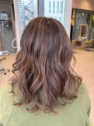 セミロング カラー 松尾 怜奈のヘアスタイル