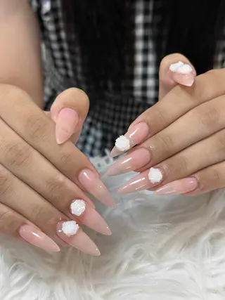 ネイル Julli NailStudioのネイルデザイン