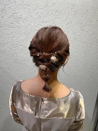 ミディアム ヘアアレンジ ノイシキ サキのヘアスタイル