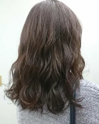 ミディアム カラー AKAMEE 表参道所属・✨360°褒められ ヘア✨️井上雄輝のヘアスタイル