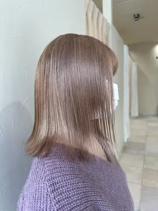 ロング 千葉ハイトーンカラー KASUMIのヘアスタイル