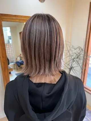 ミディアム 【⭐️艶髪レイヤー カット⭐️】長谷川のヘアスタイル