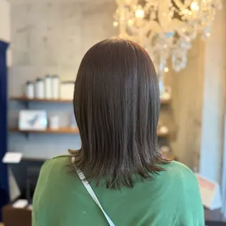 ミディアム 阿部 麻衣子のヘアスタイル