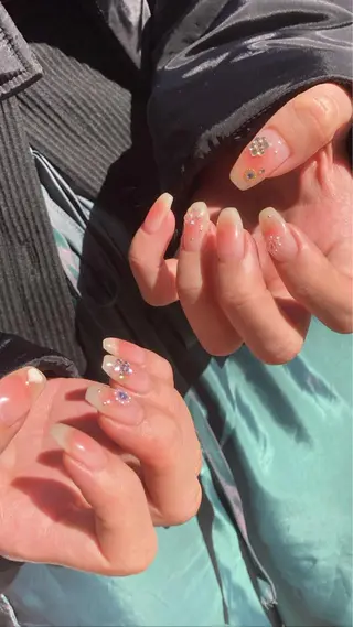 ネイル nailsalon　hue所属・小山 羽奈のネイルデザイン